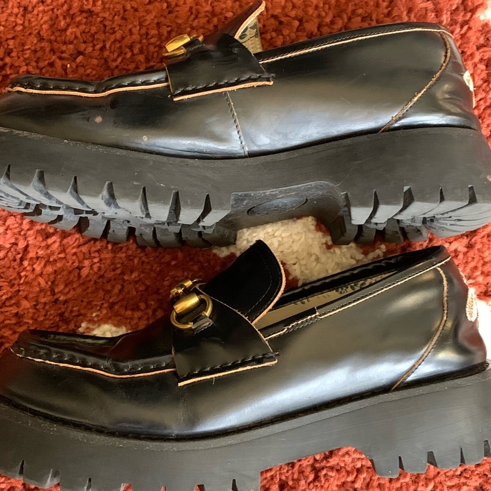 Gucci Harald Lug Sole Black Loafers with Gold Detailing size 40 - Picture 3 of 8